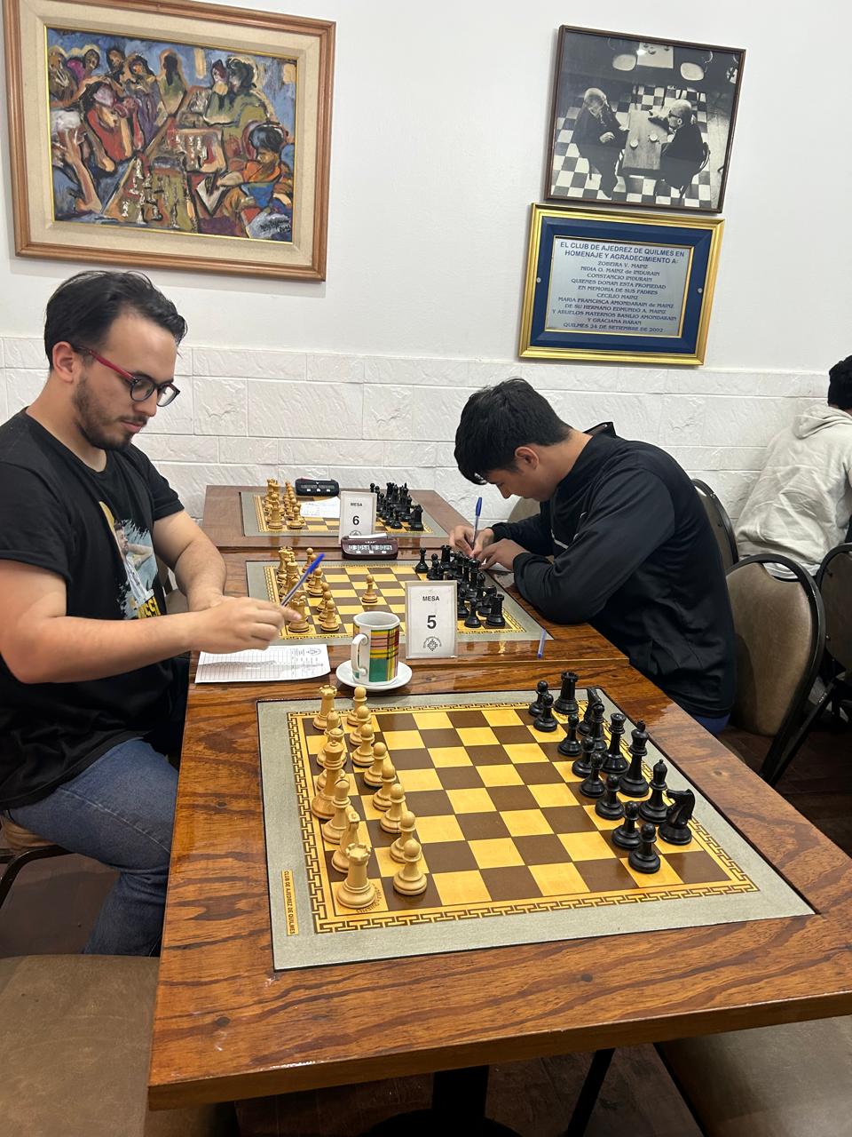 Inicio de la ronda en mesa 5