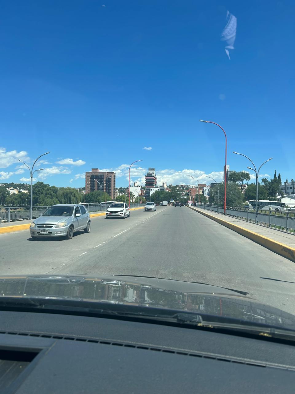 Cruzando el puente Cassaffousth