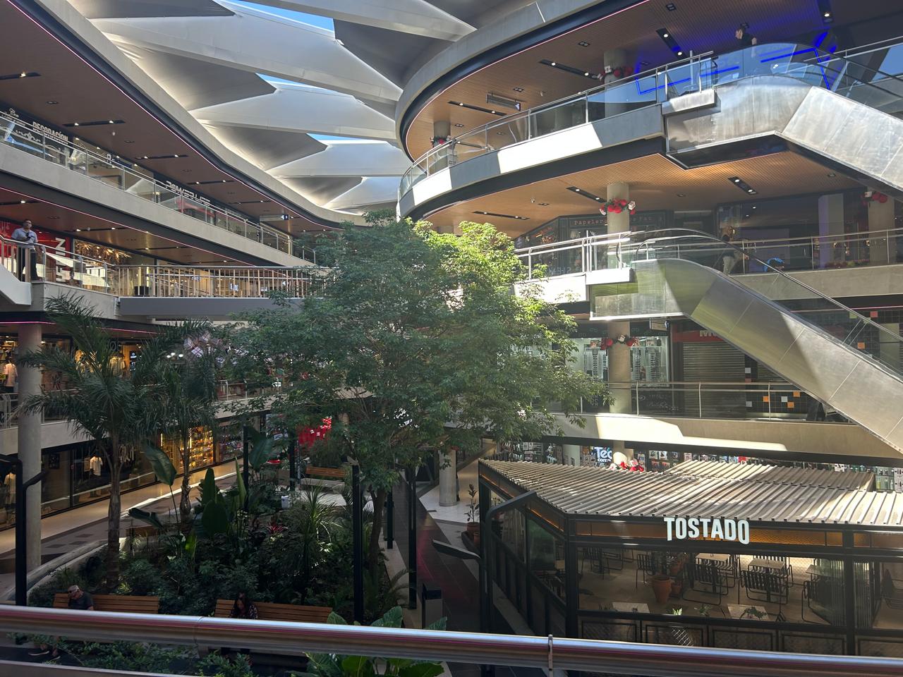 Hubo tiempo para hacer un touch & go por el shopping