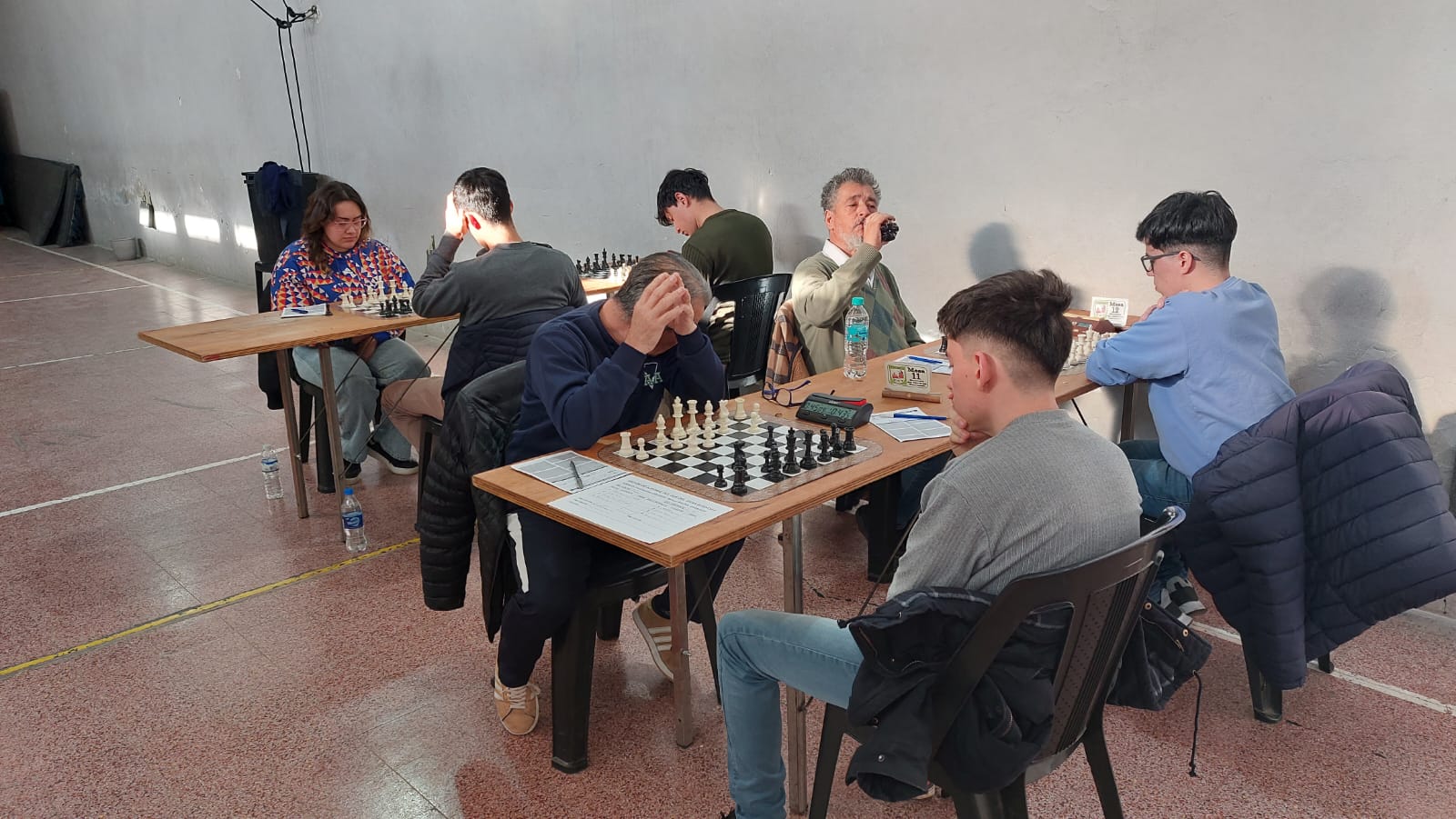 Defensores de Banfield volvió a recibir un torneo por equipos de FASGBA luego de muchos años. 