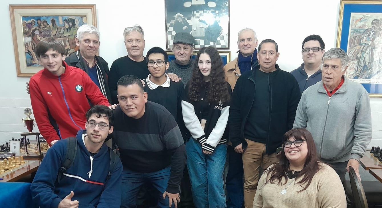Jugadores y staff