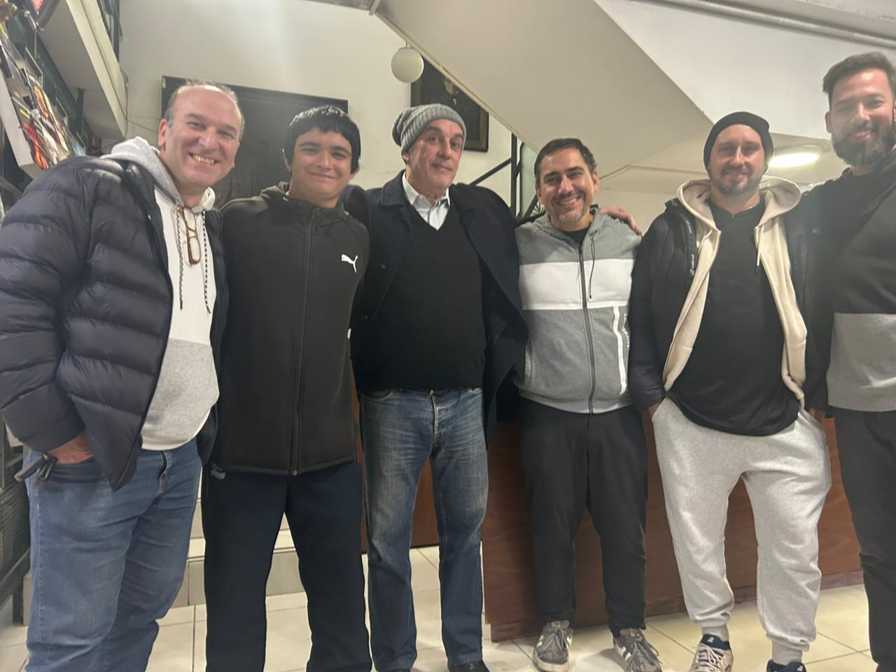 El equipo de Bernal: Androvich, Verdún, Furtado, Méndez, Brodaric y Karpinski