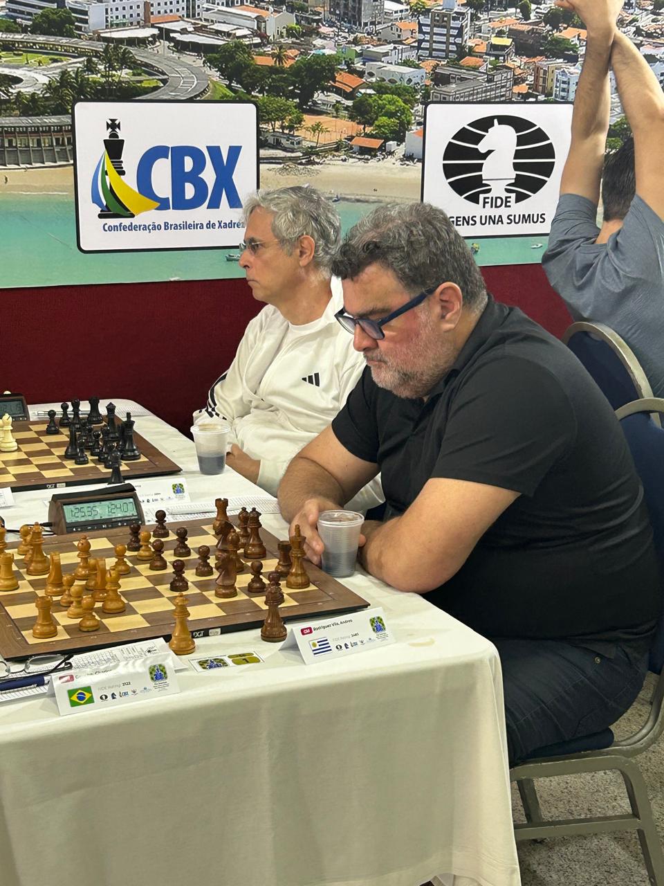 Las primeras dos mesas de la ronda final: GM Andrés Rodríguez Vila (2460), campeón con 8/9, y GM Darcy Lima (2394), subcampeón con 7/9