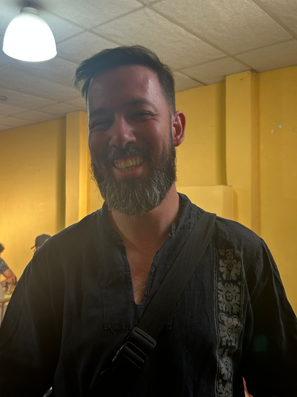 Iván Karpinski (Bernal, mesa 4), feliz luego de su triunfo