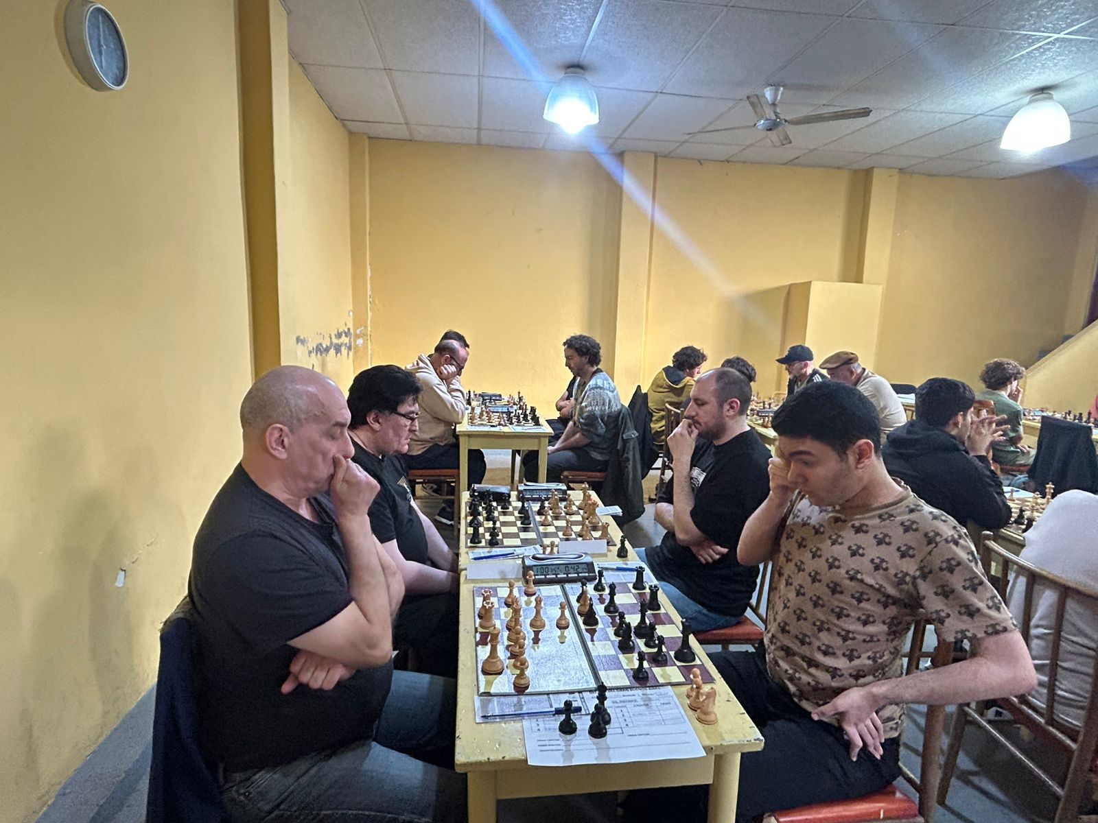 Panorámica de Bernal vs. Escalada