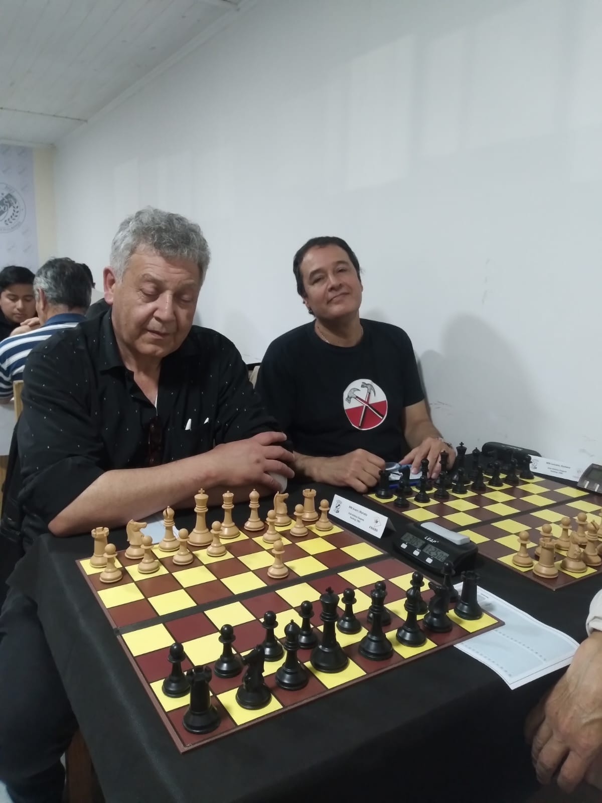 Marcelo Aracri y MN Gustavo Lezcano, tableros 2 y 1 respectivamente de Claypole A