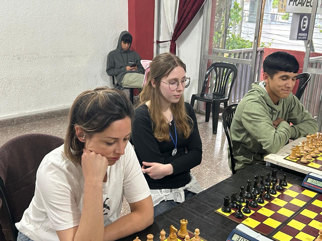 Equipo "Femenino Sur": Natalia Pinto, Belén Sabich y Bernardo Benítez (reemplazante)