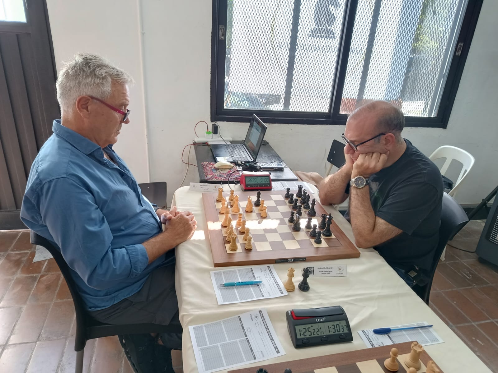 La retransmisión en vivo para Daniel Varela y Alejandro Androvich en la mesa 2 de Adrogué Jaque Club vs. Bernal