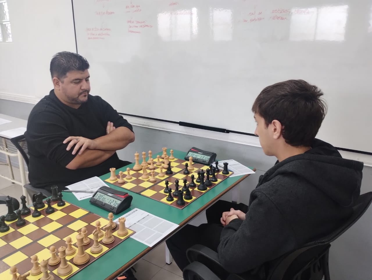 Mesa 1 en Adrogué Jaque Club vs. Racing Club: Nahuel Diletto vs. MF Emanuel Cimer