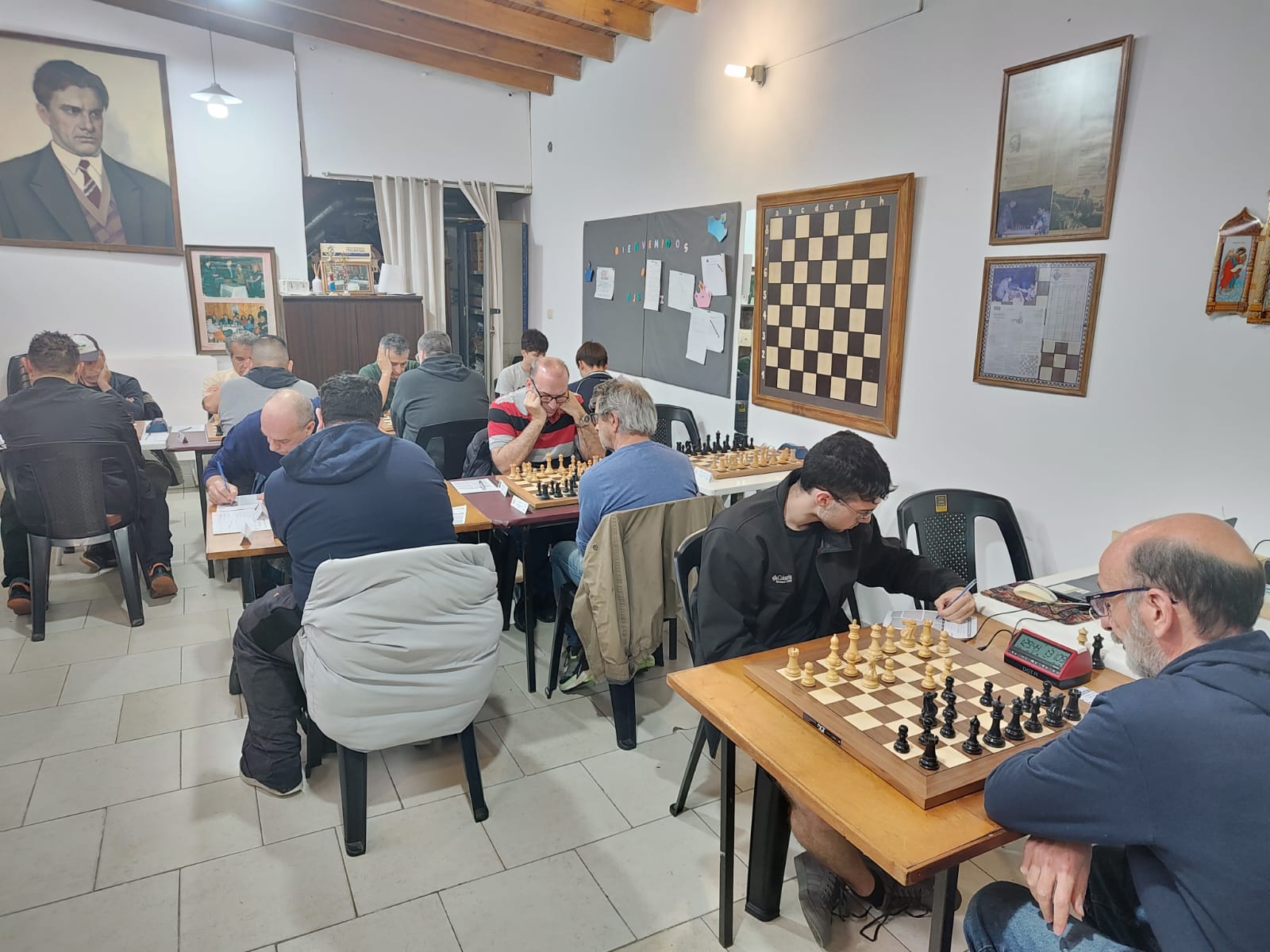 Panorámica de la sede Bernal en su tradicional espacio del Club Maiakovski