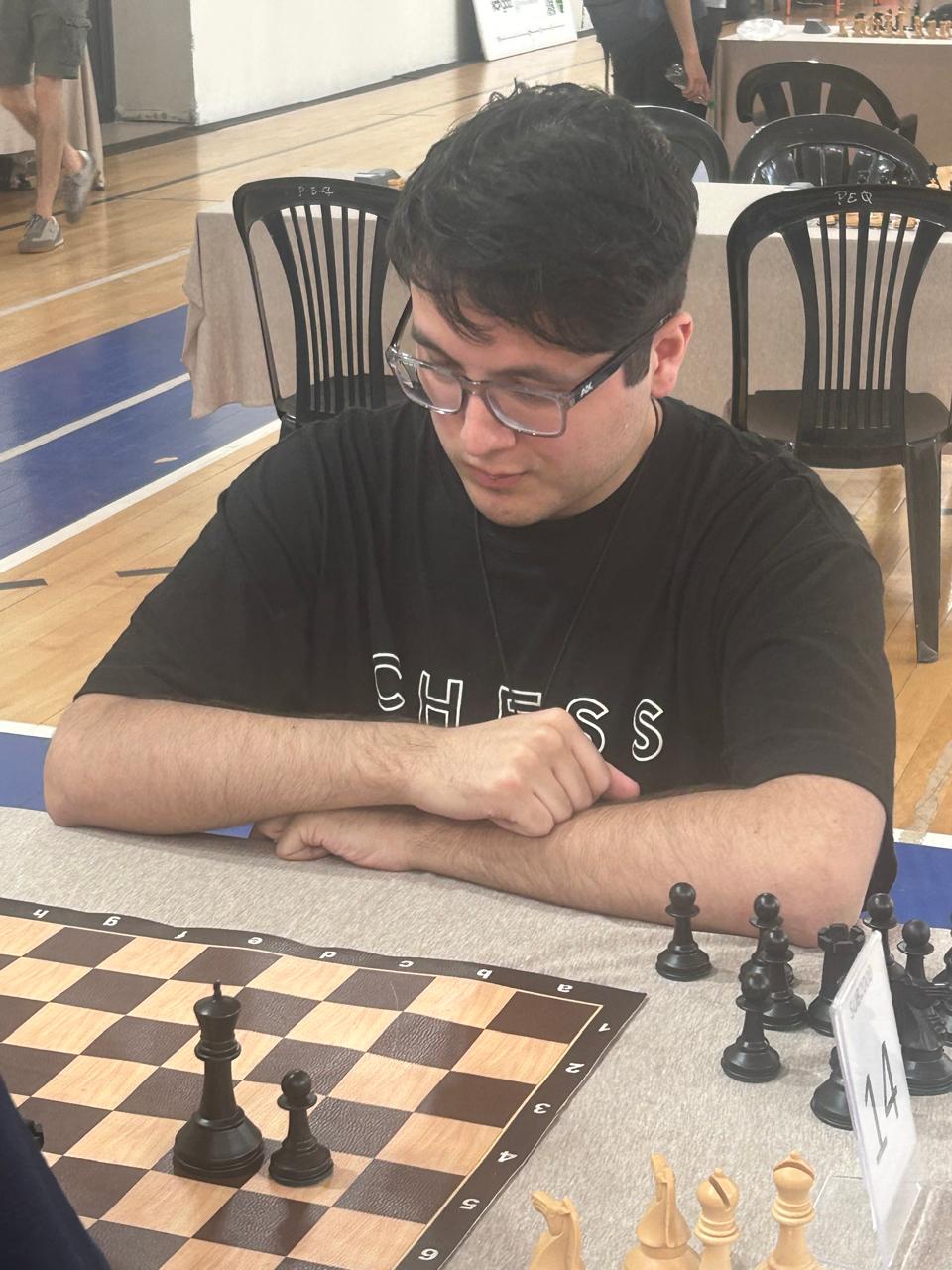 Tiago Yeza (Bernal), otro jugador de Fasgba, vino a jugar la Sub-2000