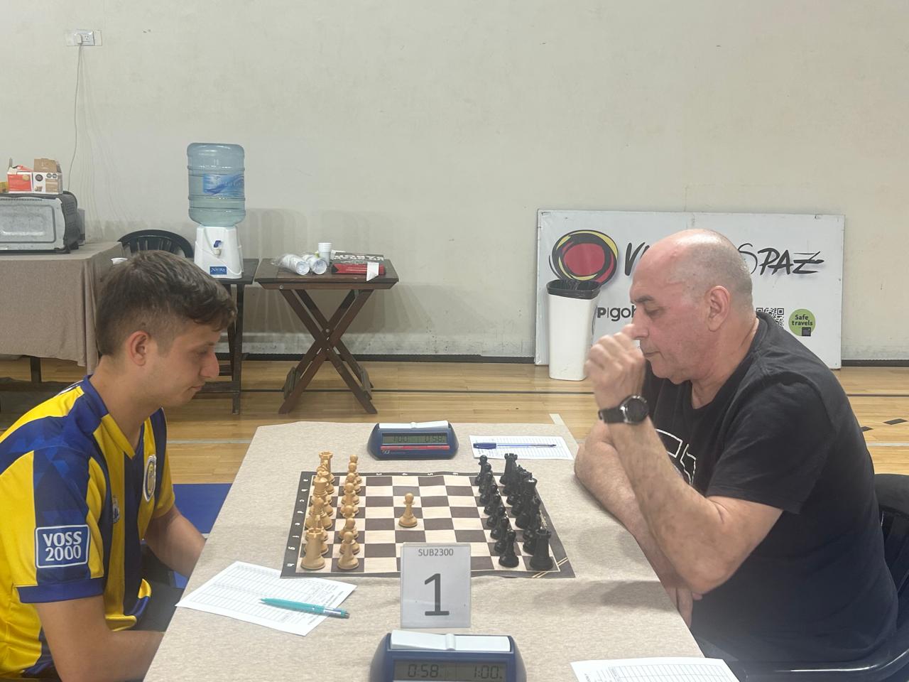 Comienzo de la partida en mesa 1